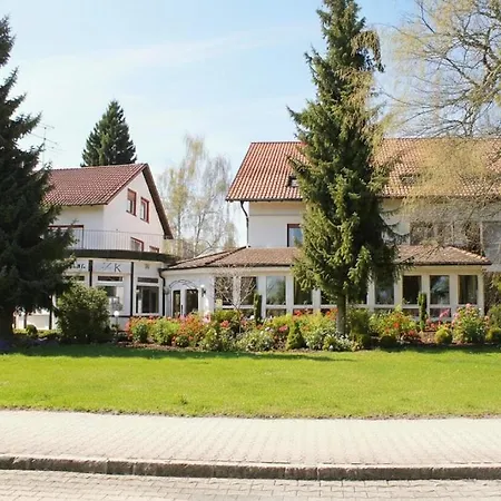 ホテル Gaestehaus Am Kurpark