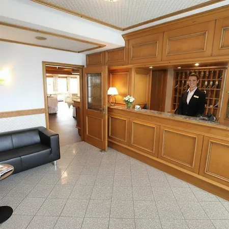 Gaestehaus Am Kurpark ホテル 3*