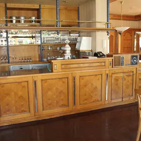 ホテル Gaestehaus Am Kurpark 3*