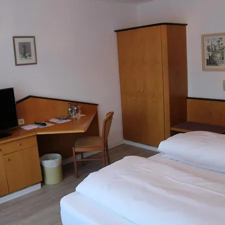 Gaestehaus Am Kurpark 3*